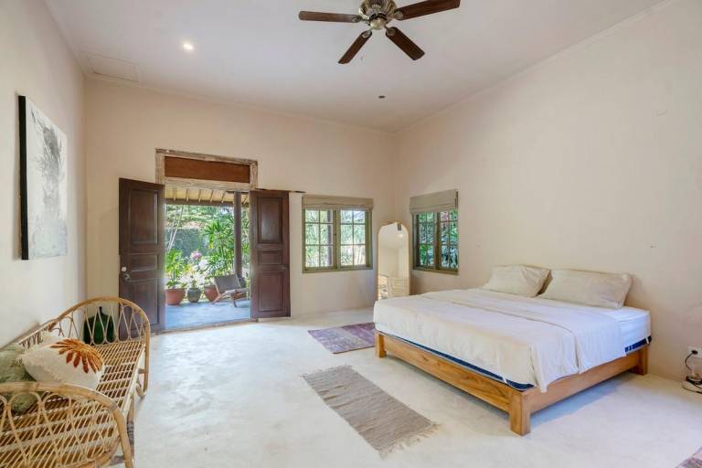 Child-friendly vacation home with pool & yard | Suitable for remote work | Dogs allowed — photo 2