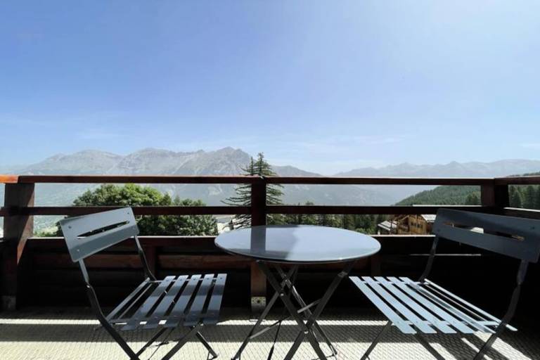 Rental apartment with pool | Close to the ski | Pets are welcome in Briançon