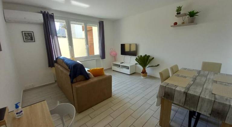 Holiday apartment with 2 rooms for 4 persons — photo 2