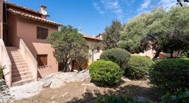 Fully equipped beautiful apartment with yard | Pets are welcome — photo 4