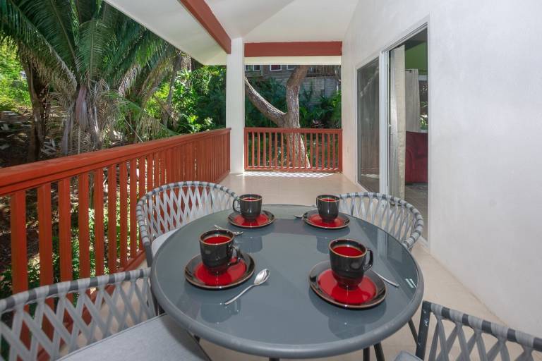 Child-friendly condo | Pets allowed in Roatan