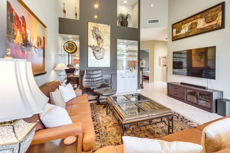 Patio + Resort Amenities: Palm Desert Escape — photo 2