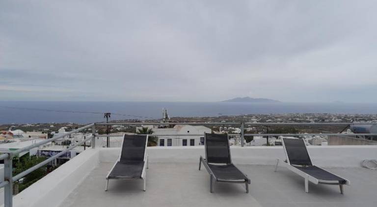 Serviced apartment with terrace — photo 3