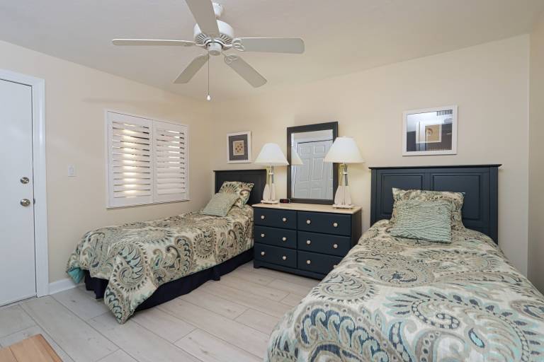 Nicely Decorated- Bright Florida Style Beach Vacation! Pet Friendly- Loggerhead Cay 414 — photo 5