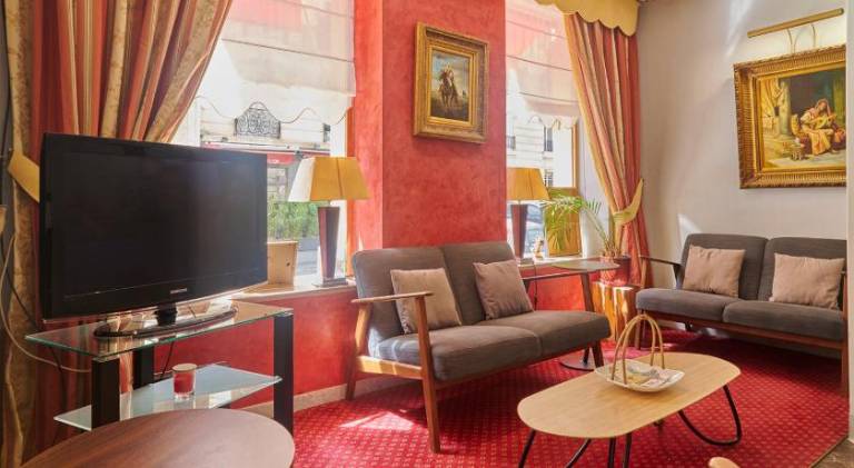 Hotel Poussin — photo 3
