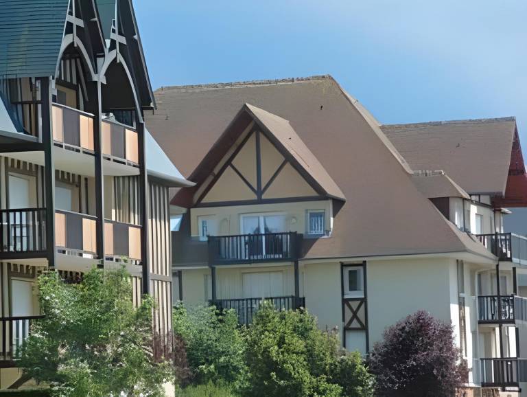 Lagrange Vacances Les Residences in Cabourg