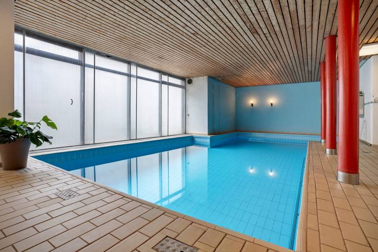 Apartment with sauna & heated pool | Garden view — photo 2