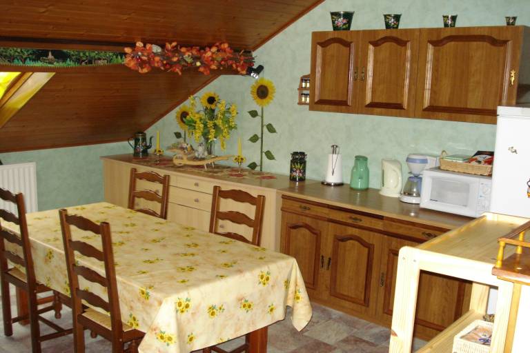 Cottage with yard, barbecue & terrace — photo 4