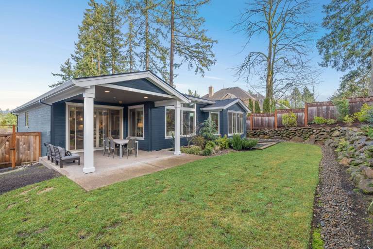 House  Lake Oswego
