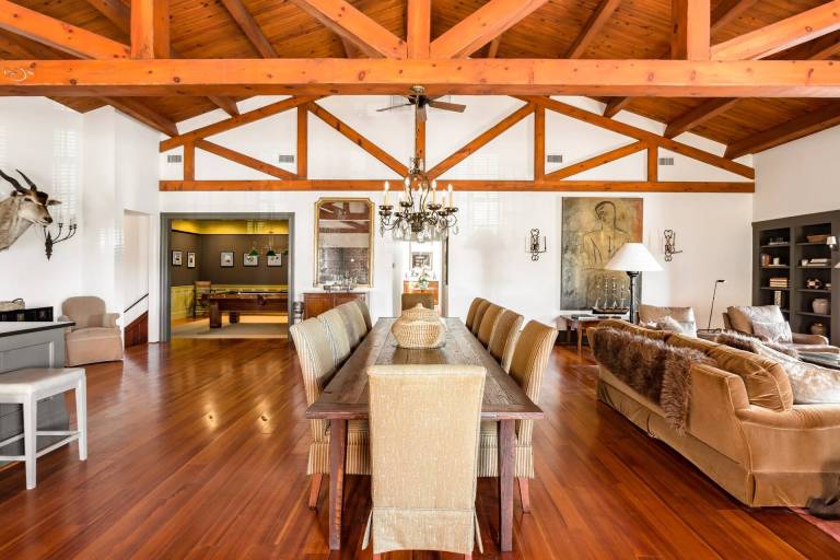 Hank s Loft