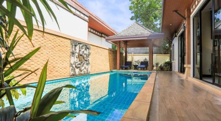 Villa with pool in Rawai