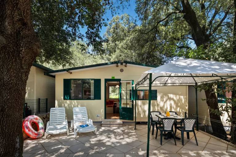 Mobile home with patio — photo 2