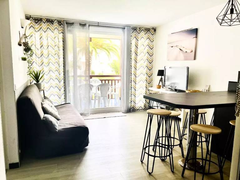 Pleasant rental apartment with pool & terrace | Beach nearby | Pet-friendly in Dax