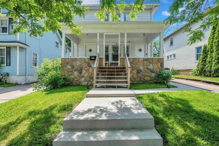 Apartment  Mount Clemens