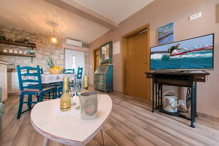 One bedroom house with terrace and sea view Gornja Podgora, Makarska (K-22242) — photo 3