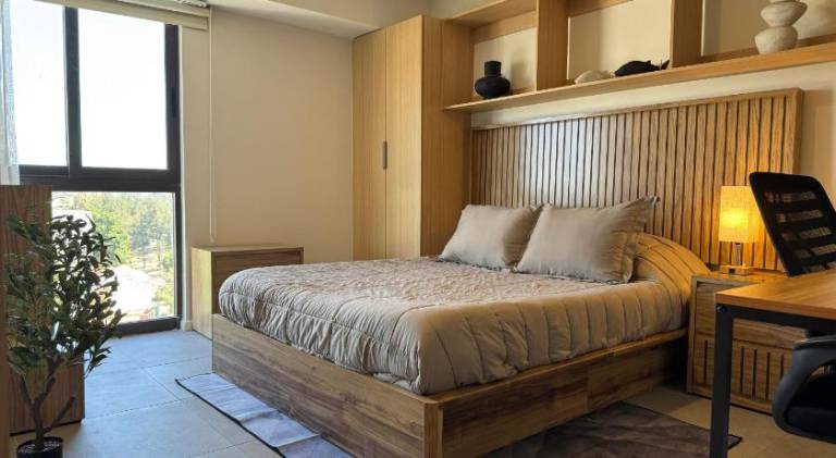 Apartment with pool — photo 2