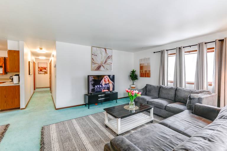 Near Dtwn & Pioneer Park: Fairbanks Home w/ Deck! — photo 4