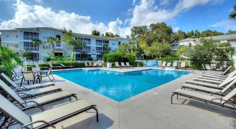 Coastal Condo with pool, minutes from beach — photo 3