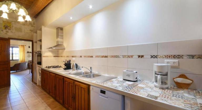 Fully equipped ample vacation home with heated pool, barbecue & yard | Good for workation | Pets allowed — photo 4