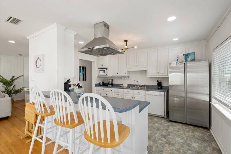 Dauphin Island Escape - 102 Ponchartrain Ct — photo 4