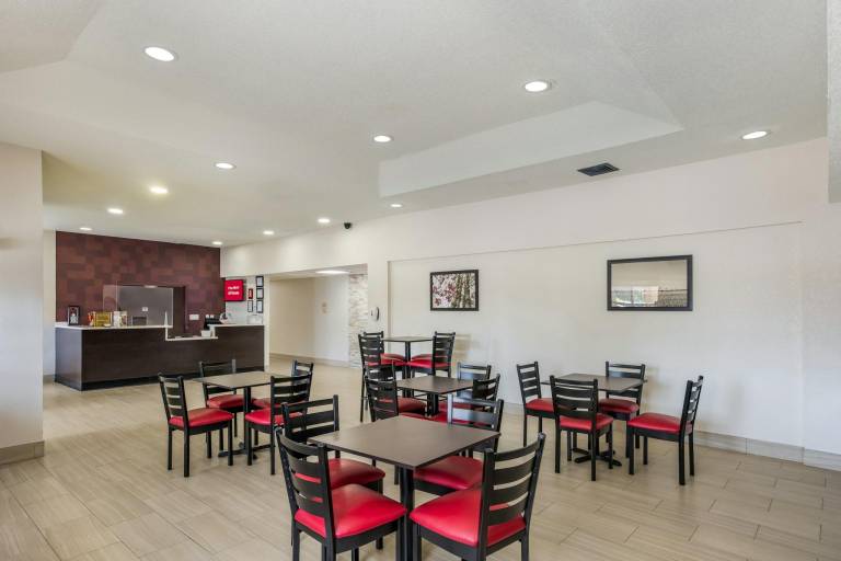 Red Roof PLUS & Suites Savannah – I-95 — photo 3