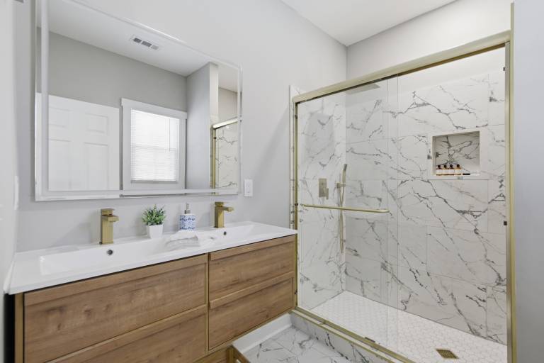 New Listing! The Landing Pad - 8 minutes to ATL Airport! — photo 5