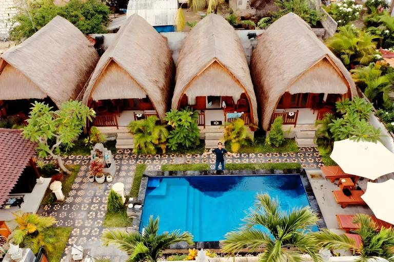 Bungalow with patio, garden & pool | Pets are welcome in Penida Island