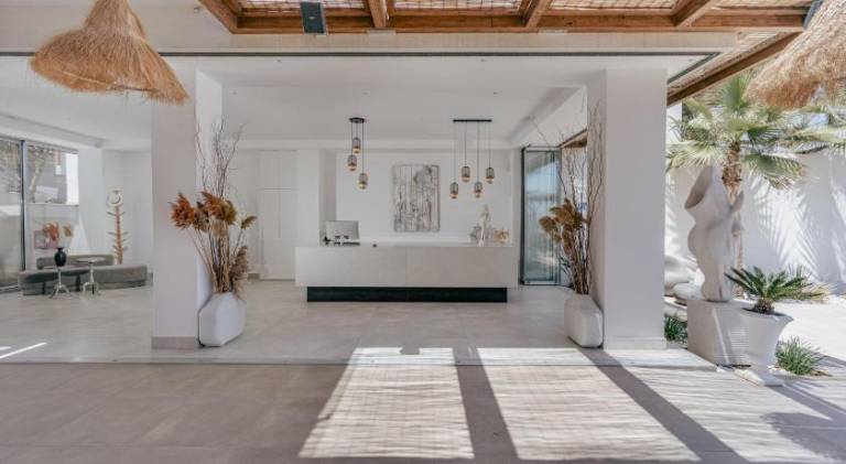 Wonderful rental apartment with garden, terrace & pool | Next to the beach | Pets are welcome — photo 3
