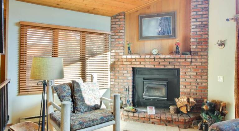Apartment with pool & jacuzzi in Mammoth Lakes, CA