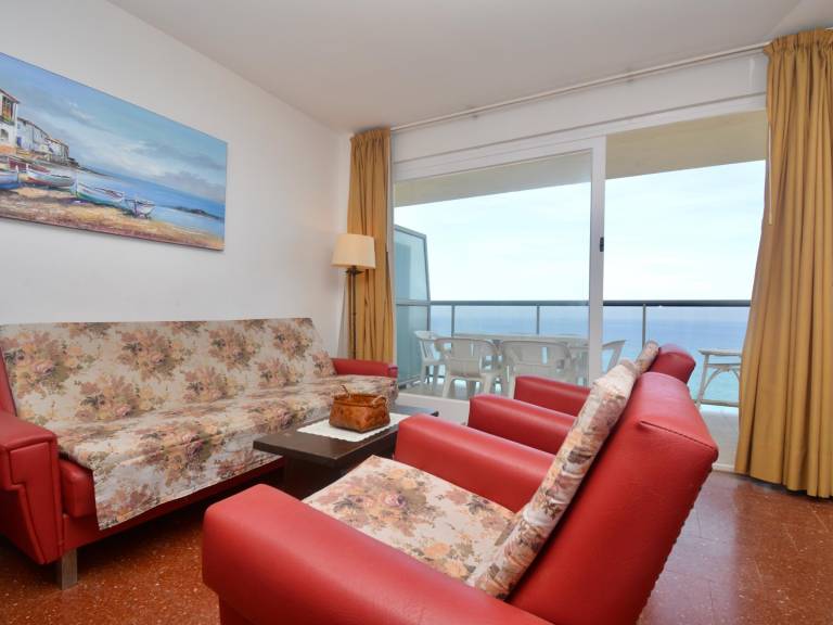 Holiday apartment with 2 rooms for 6 persons — photo 4