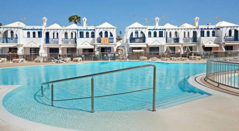 Rental apartment with pool in San Bartolomé de Tirajana