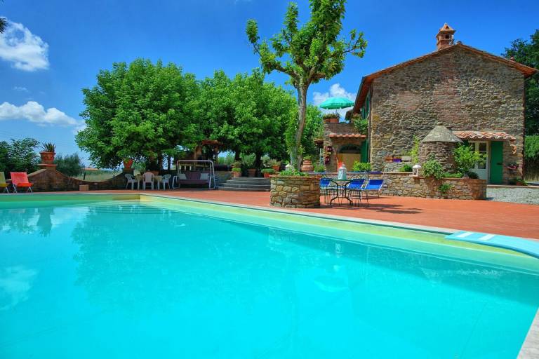 Child-friendly nice villa with private pool, yard & patio | Pets are welcome — photo 3