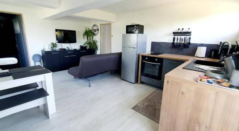 Holiday apartment with 2 rooms for 6 persons — photo 2