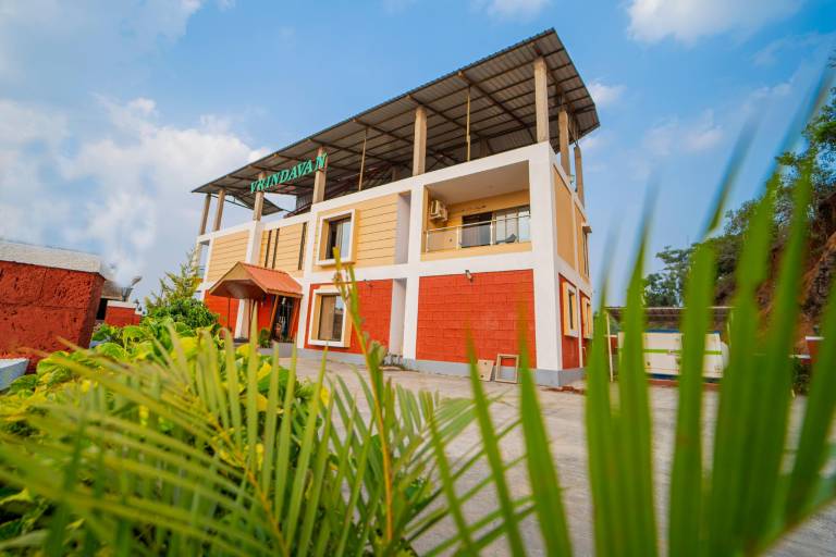 Vrindavan Resort in Jaoli