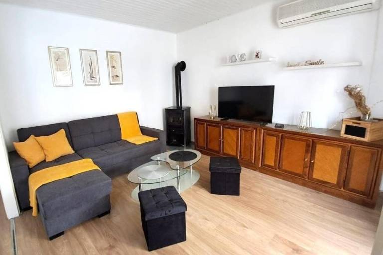 Three bedroom apartment with terrace Zaton, Krka (A-24050-a) — photo 2