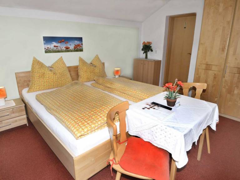 Privatzimmer Heiligkreuz