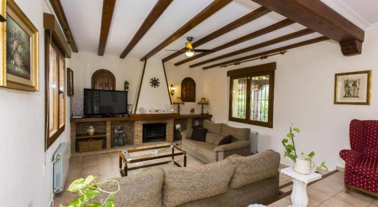 Fully equipped villa with private pool, barbeque & yard | Next to the beach | Pet-friendly — photo 2