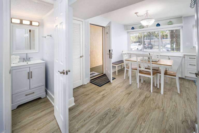 203A - 1BR/1.5 Bath at Seaspray Condos on Okaloosa Island, Fort Walton Beach, Fl — photo 4