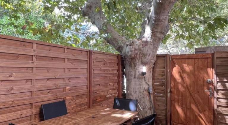 Apartment with patio — photo 4