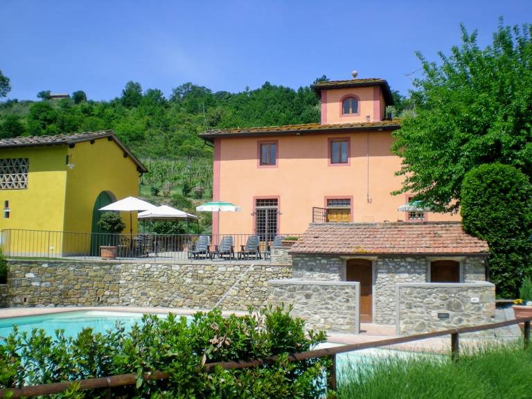 House with private pool, barbecue & yard — photo 3