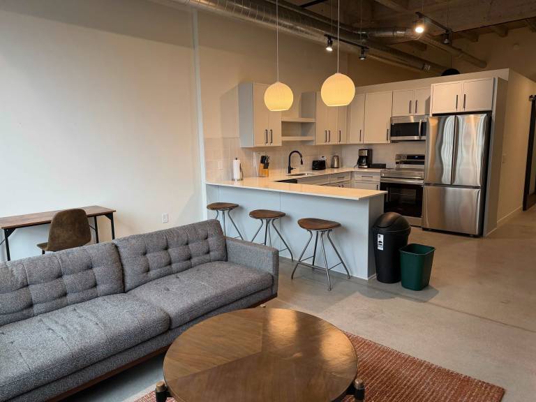 Roami at Century Plaza Convention Ctr King 1BR