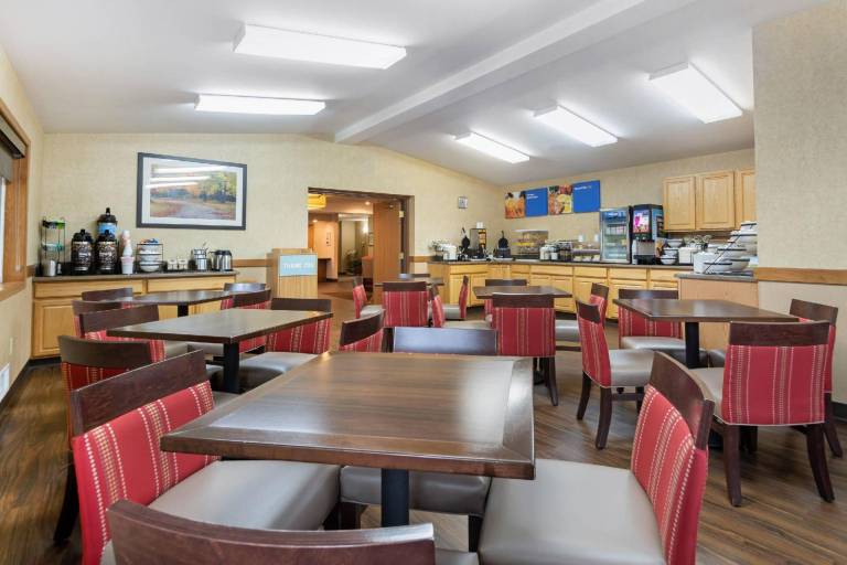 Comfort Inn Iron Mountain North — photo 3