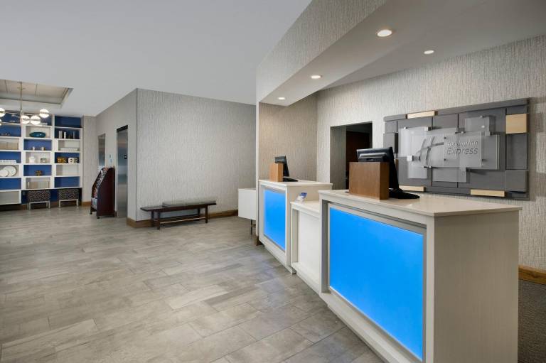 Holiday Inn Express Baltimore at the Stadiums by IHG — photo 3