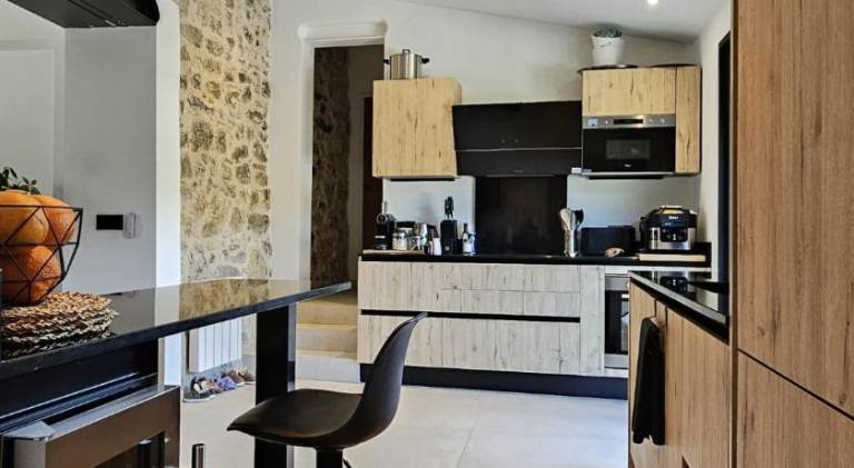 Villa with pool & jacuzzi | Pet-friendly — photo 3