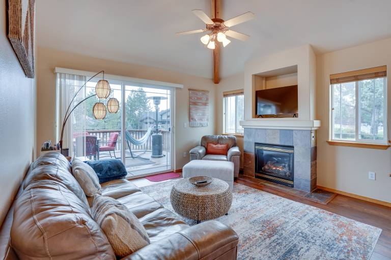 Pet-Friendly Townhome w/ Hot Tub in Redmond! — photo 3