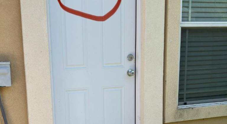 Room, Private Restroom and Entrance — photo 4