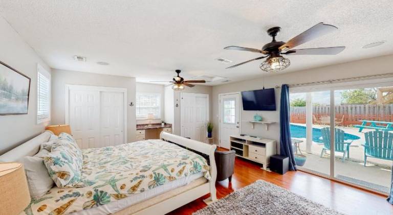 Nice vacation home with pool | Next to the beach | Pets are welcome — photo 2