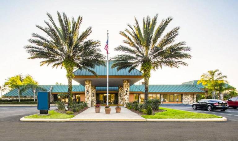 Croix Grand Hotel in Sebring, FL