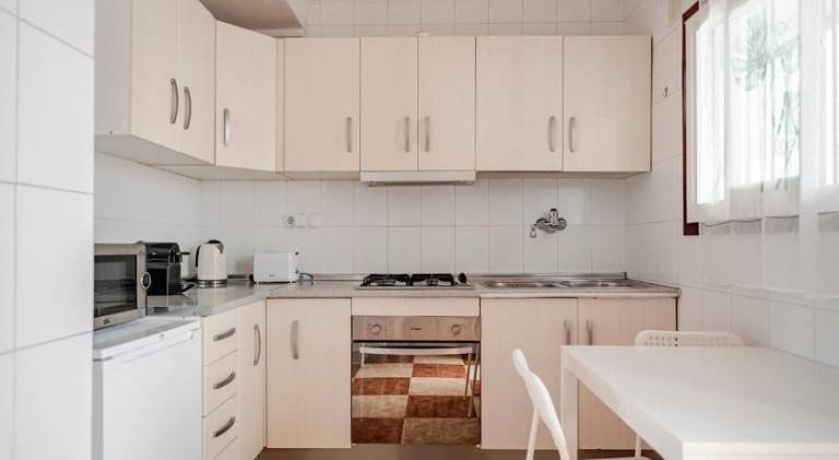 Apartment with 2 rooms for 4 persons — photo 4