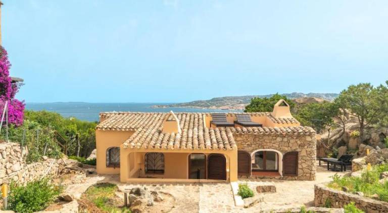 Villa with 2 rooms for 5 persons in Palau